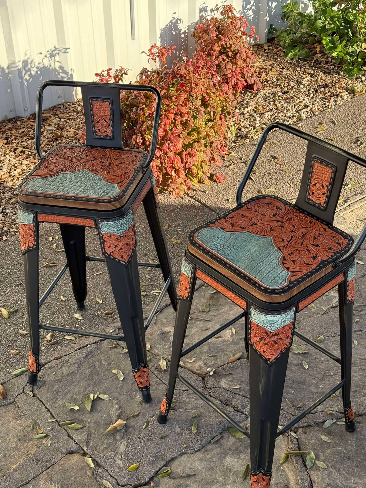 Alamo Saddlery Turquoise Gator Swivel Bar Stools with Short Back - full set view