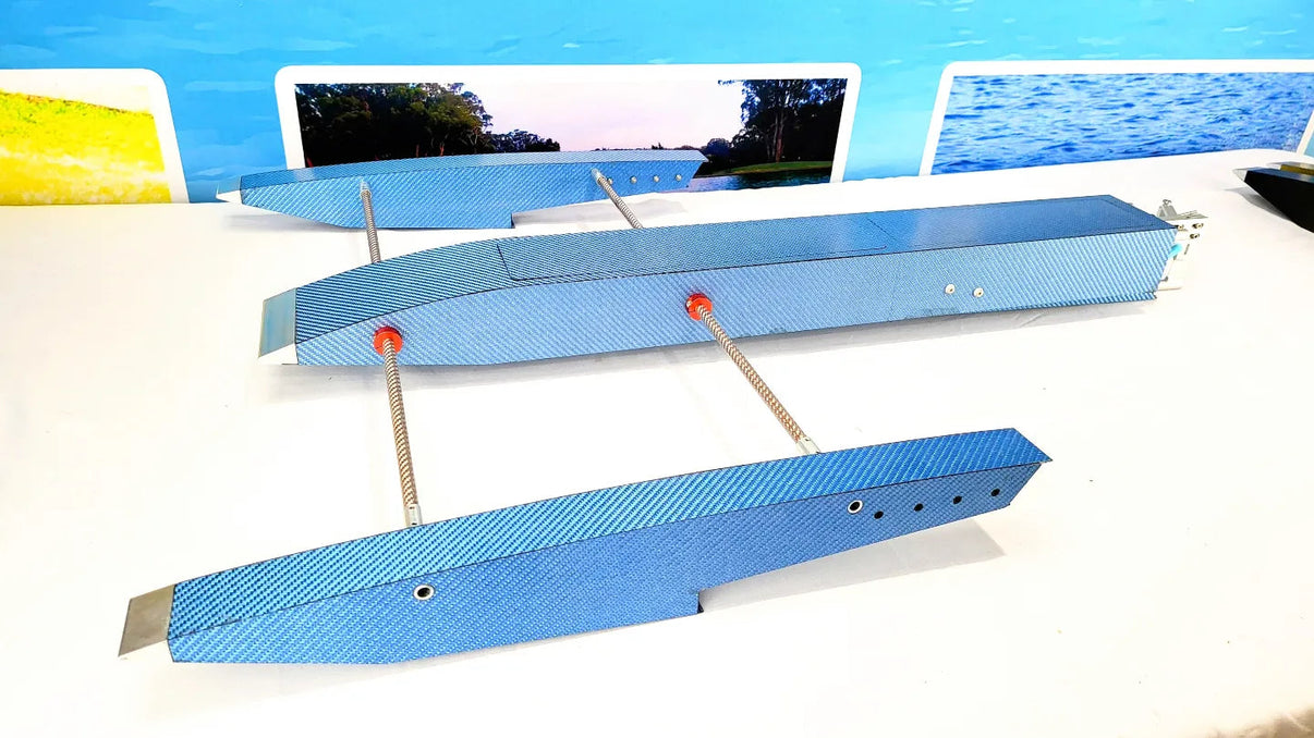 Oxidean Marine SCORPION Quasar RTR Carbon Fiber Rigger RC Boat - hero shot