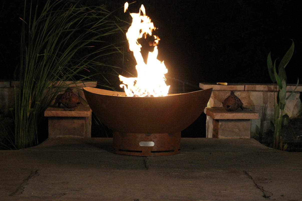 Fire Pit Art Scallop fire pit outdoor lifestyle shot