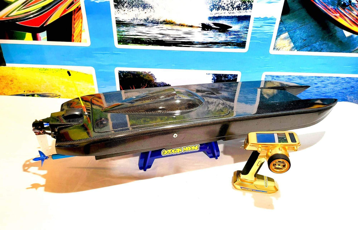 Oxidean Marine THE ANIMAL CAT II EQ Twin Cat RTR RC Boat in carbon fiber - hero shot