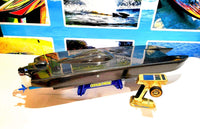 Oxidean Marine THE ANIMAL CAT II EQ Twin Cat RTR RC Boat in carbon fiber - hero shot